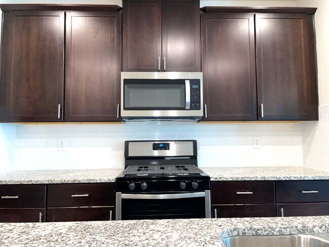 Photo - 1642 Villageside Ct