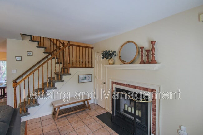 Photo - 796 Harbor Pl Dr