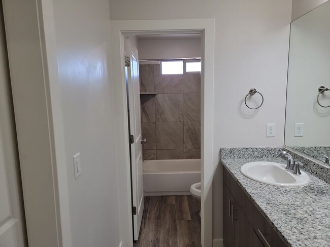 Photo - Pet Friendly and Modern End-Unit 3 Bedroom Townhome!