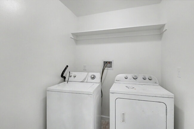 Photo - 1 bedroom for rent! Unit #3