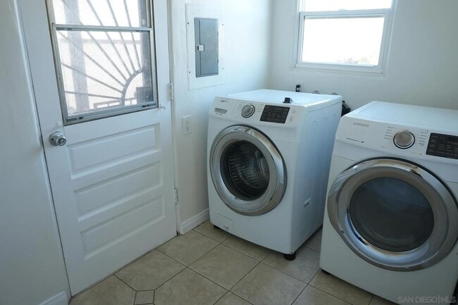 Photo - 3860 Paula St