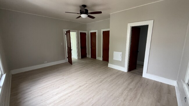 Photo - 452 SE Nassau St