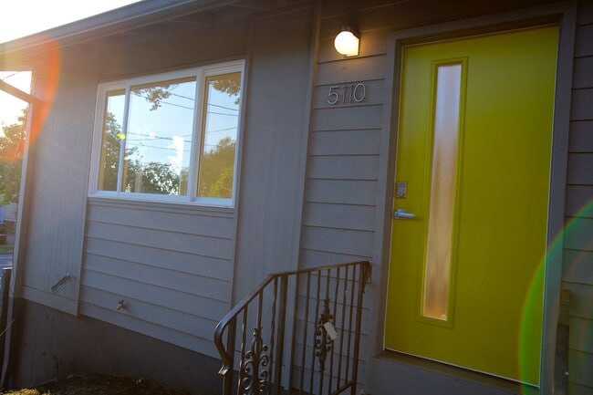 Building Photo - #244-5110 SE 41st Ave Unit A