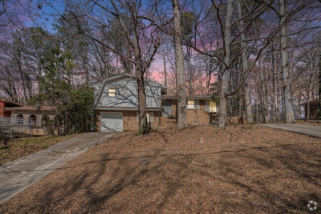 Building Photo - 3 bdrm, 2 bath in Ellenwood Rental