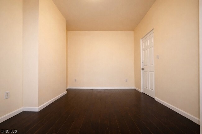 Photo - 184 S 6th St