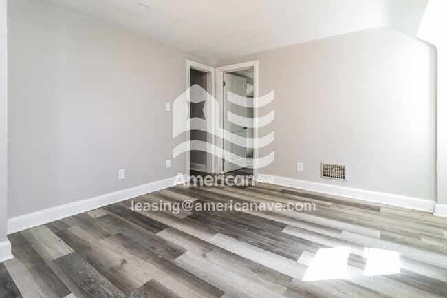 Photo - 4604 Bedford St