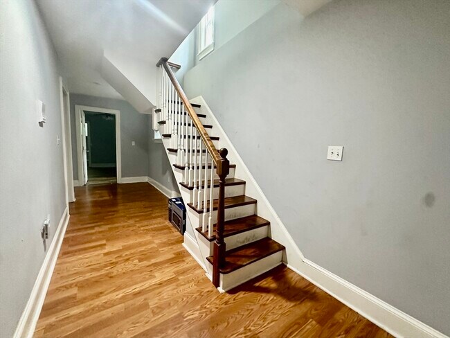 Photo - 731 Parker St Unit 1