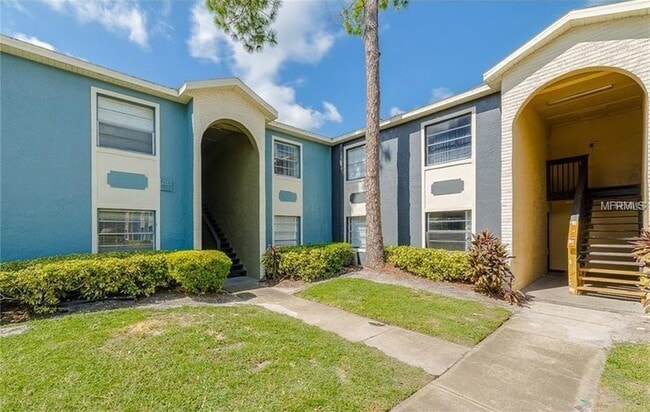 Building Photo - 2541 N Alafaya Trail Unit 2541 N. Alafaya Trail- 79