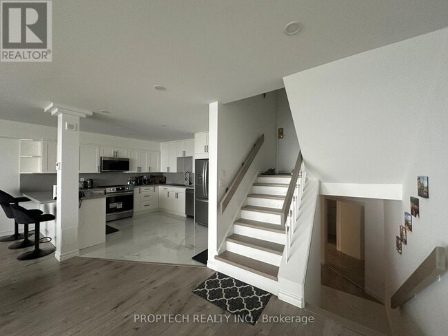 Photo - 33 Harbour Square St Unit 1618