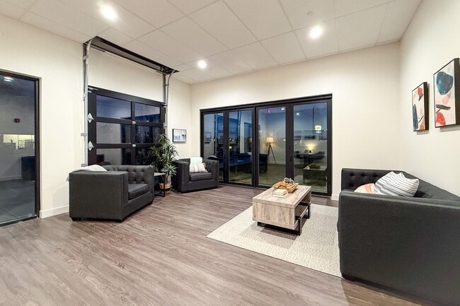 Photo - The Towns On Elm