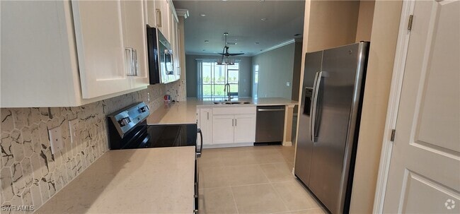 Building Photo - 11790 Venetian Lagoon Dr Unit 102 Rental