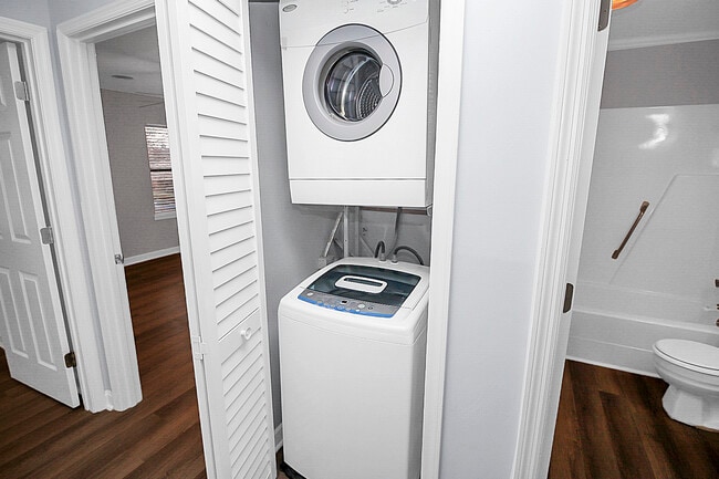 Washer/Dryer In Unit
