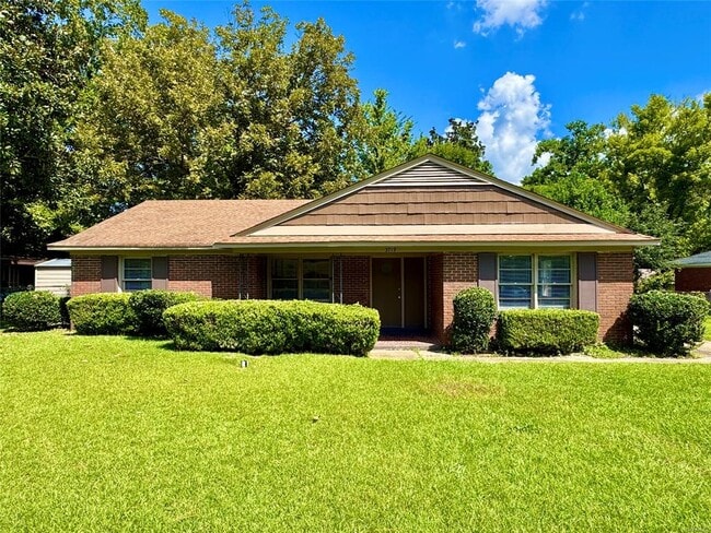 3719 Bridlewood Dr
