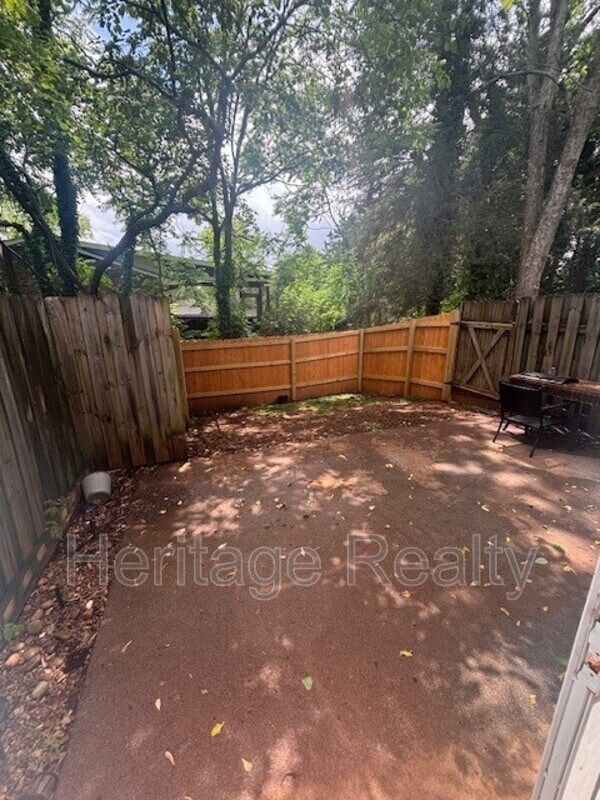 Photo - 1207 Crest Brook Dr