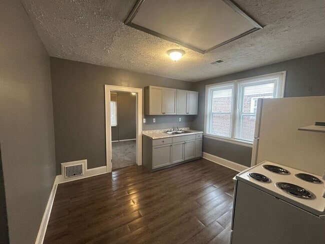 Photo - 3808 Kenker Pl Unidad #2