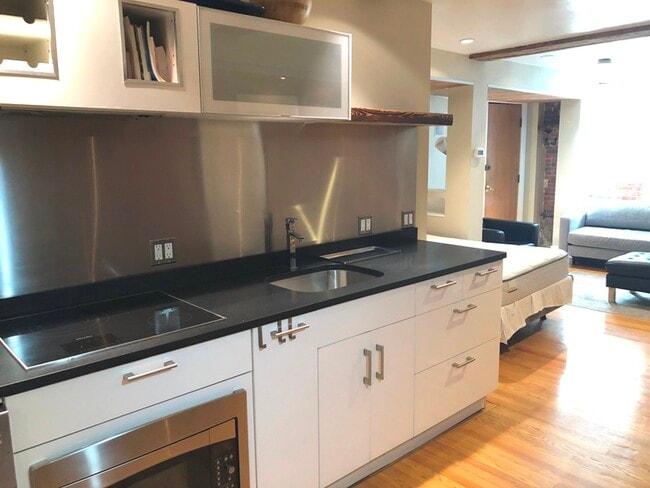 Photo - 19 Branch St Unit B