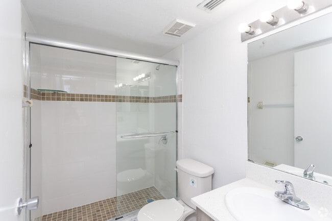 International Club Apartments