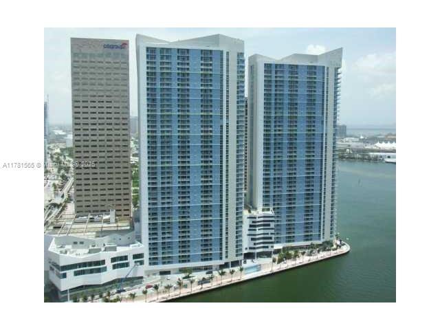 Building Photo - 325 S Biscayne Blvd Unit 1214