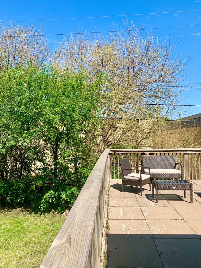 Photo - 2237 Hampshire Ave S Unit 2