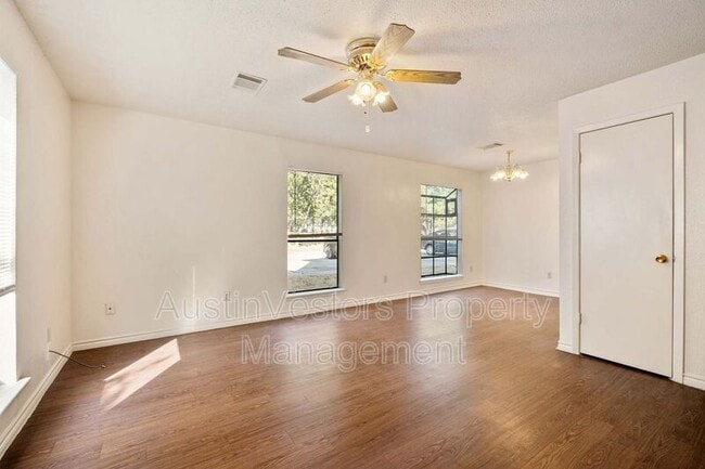 Photo - 200 Concho St Unit B