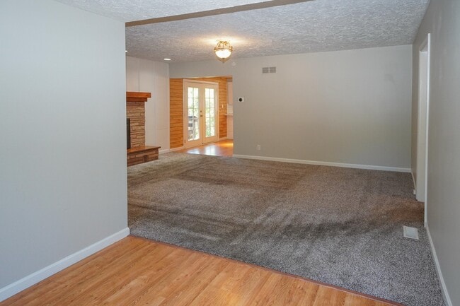 Photo - 5707 N Bogart Ln