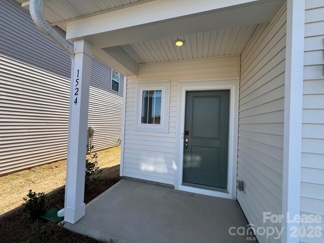 Photo - 1524 31st St NE