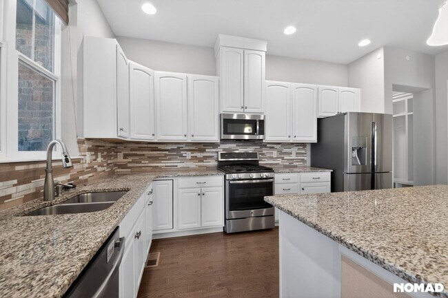 Photo - 11009 Yates Ct