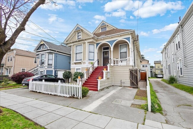 Photo - 2246 Encinal Ave Unidad 2246 Encinal Ave #B - LU