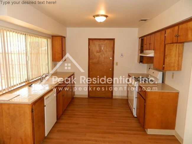 Photo - Spacious 2bd/2ba Citrus Heights Home with 2 Car Garage