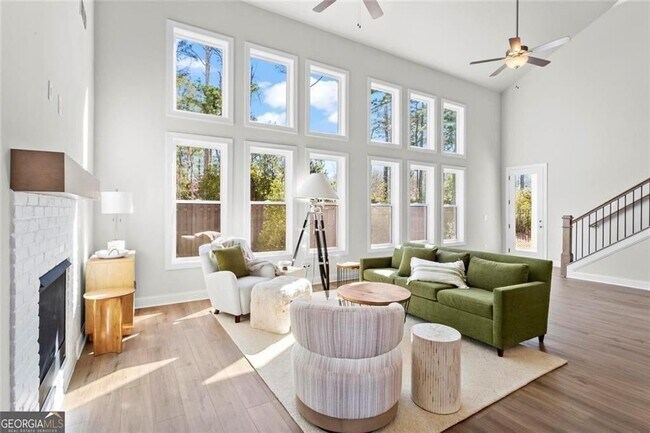 Photo - 491 Pearl St