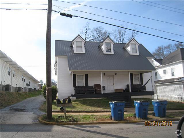 Building Photo - College- 204 Unit #3 Rental