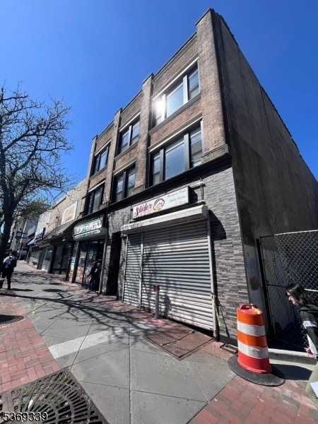 Building Photo - 210 Broad St Unit 3-3 Rental