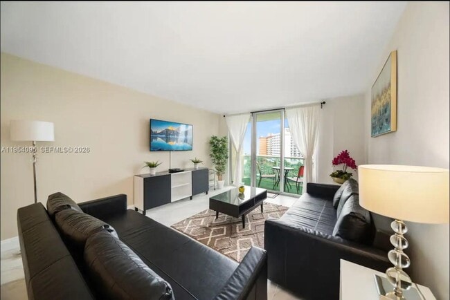 Photo - 19370 Collins Ave Unit 825