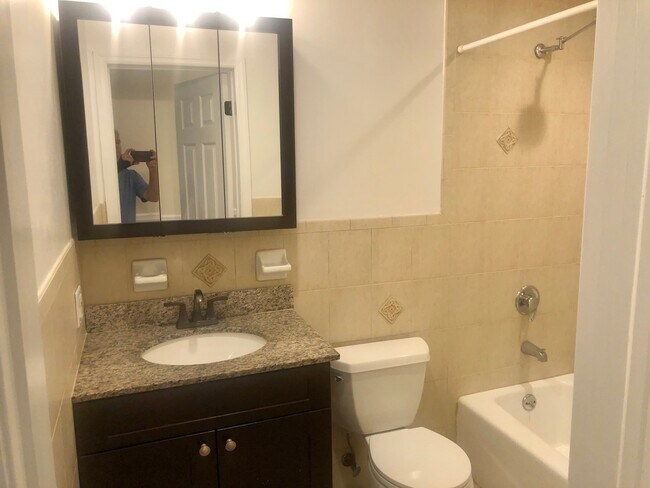 Photo - 10 Lawton Ln