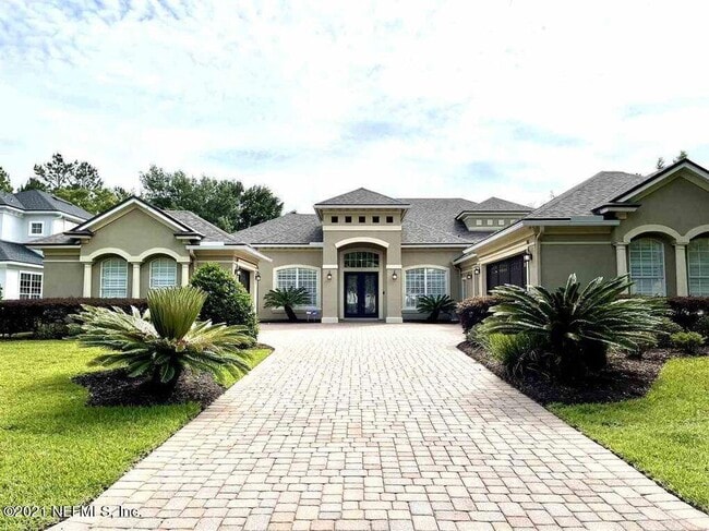 Building Photo - 2456 Den St