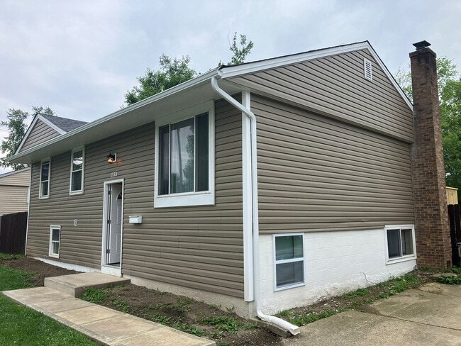 Photo - 233 Lincolnshire Rd