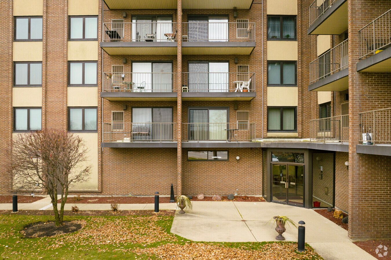 Photo - Irving Park Terrace Condominiums