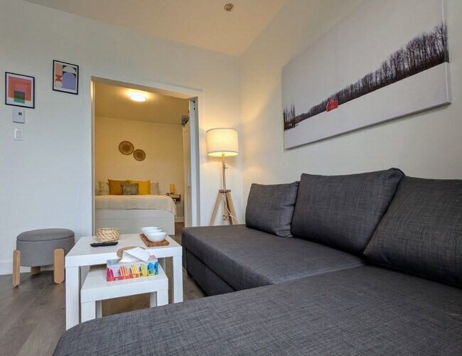 Photo - 4006 Rue Hochelaga Unit ID1240151P