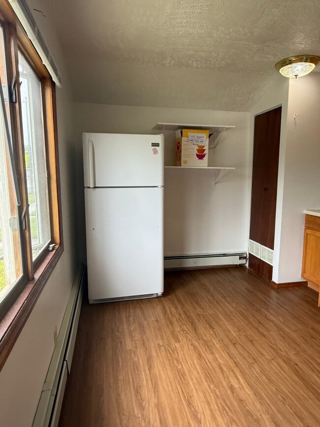 Photo - 1003 1/2 Cook Ave Unit 1003.5