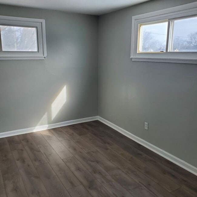 Photo - 3BDRM SIDE BY SIDE DUPLEX FOR RENT