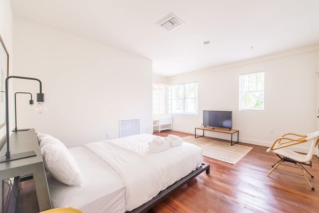 Photo - 747 4th St Unidad ID1320733P