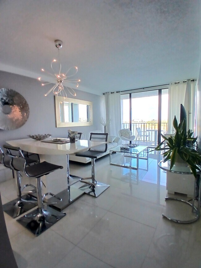Photo - 1830 Embassy Dr Unit 611