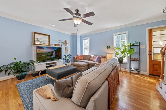 Photo - Available now! Perfect 3br/2.5ba Home Only 1/2 Mile From Durham's Best Restaurants!