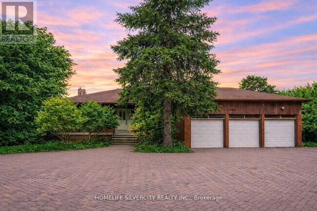 Photo - 4395 Castlemore Rd