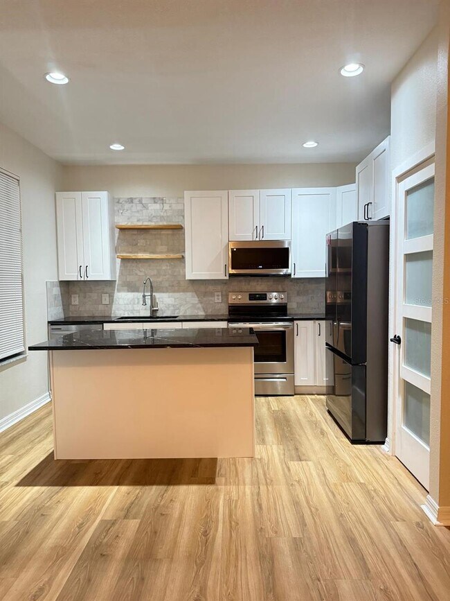 Photo - 4132 Hunters Park Ln