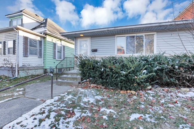 Photo - 1699 E Weber Rd