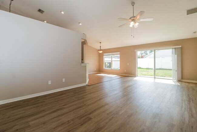 Photo - 18134 Leafwood Cir