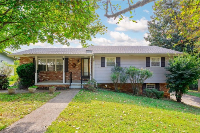 Building Photo - 8912 Bayview Dr