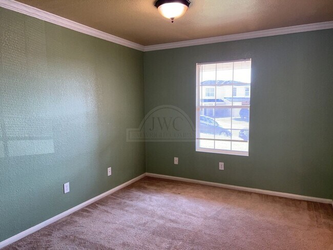 Photo - 3000 Tangent Ct
