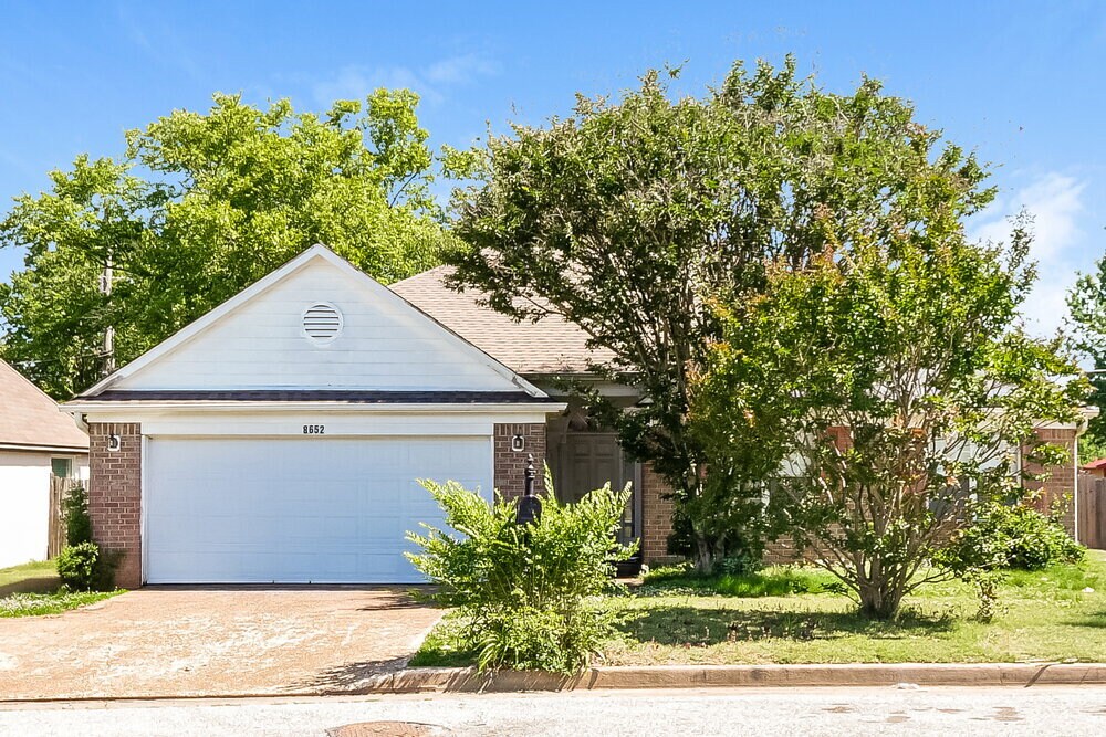 Photo - 8652 Sunnyvale St S